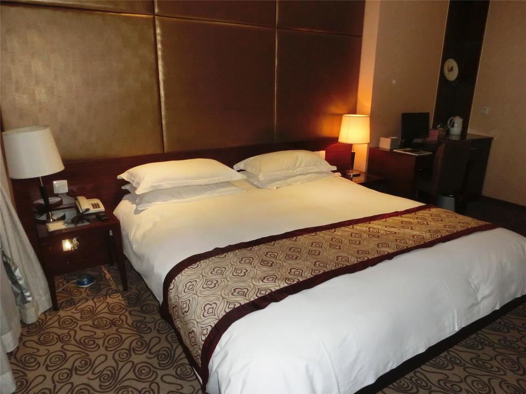 Shanghai Baron Business Bund Hotel Værelse billede